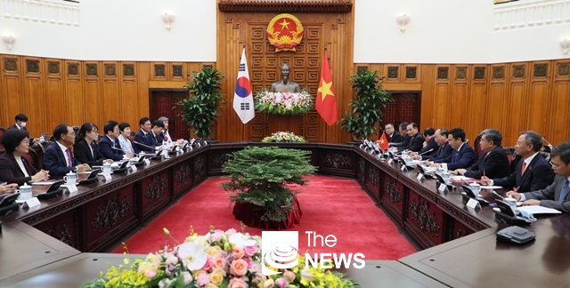 박병석 국회의장, 응우옌 쑤언 푹 베트남 총리와 면담을 진행했다 <사진 국회>