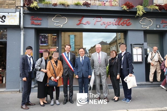 지난 2019년 9월 국제인형극연맹 총회 유치를 위해 프랑스 방문했던 모습 <사진 The NEWS DB>