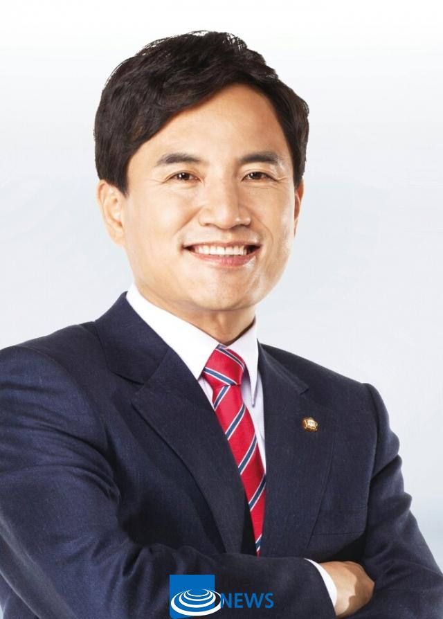 김진태 국회의원 예비후보 프로필 사진.jpg